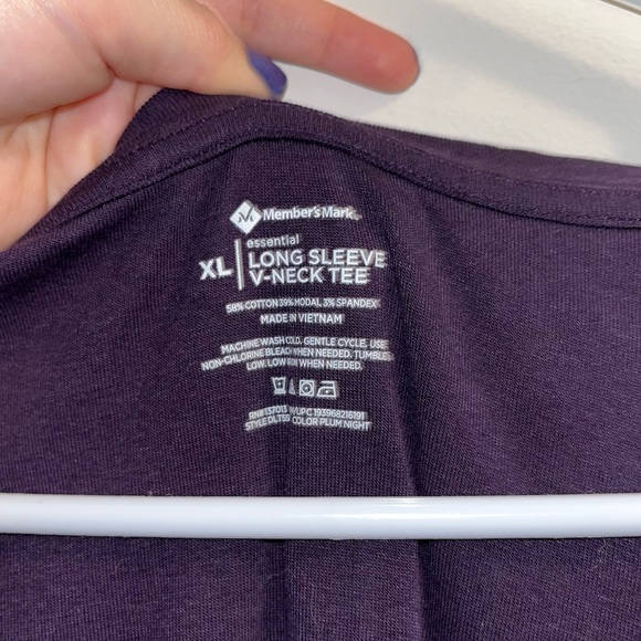Women's Purple V-Neck Long Sleeve Top - Picture 2 of 2